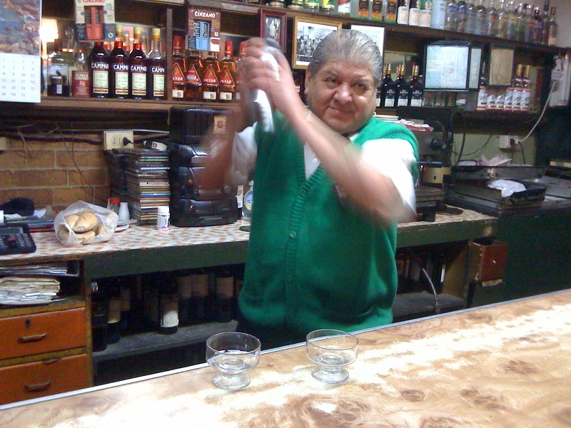 barman cinzano valparaiso