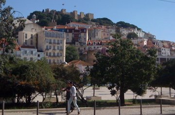 castelo de s. jorge desde el centro de Lisboa