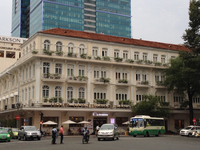 El hotel Continental, frente al Palacio de la Ópera