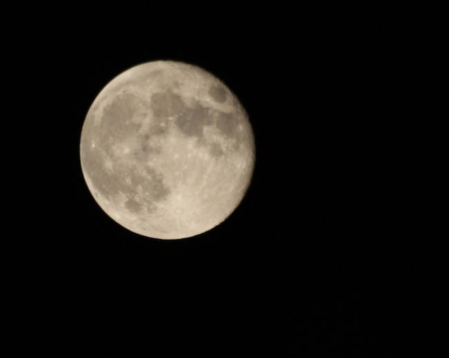 No conseguí una mejor foto de la luna, pero aprendí mucho, seguiré practicando