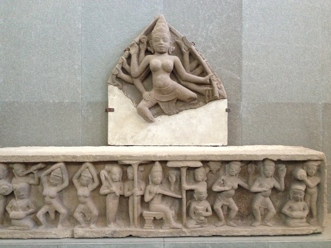 una samsara, las estatúas de danzantes