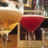 Gama de colores de las cervezas de la cata: biere de miel, cantillon con cerezas y tournay noire