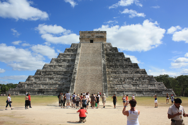 La pirámide de Chichen Itzá, visita imprescindible de la Riviera Maya : Crónicas Viajeras : Blog de Viajes con fotos y consejos para visitar 16 países